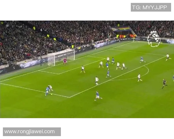 热刺主场迎战曼联激战正酣双方争夺英超积分榜关键位置